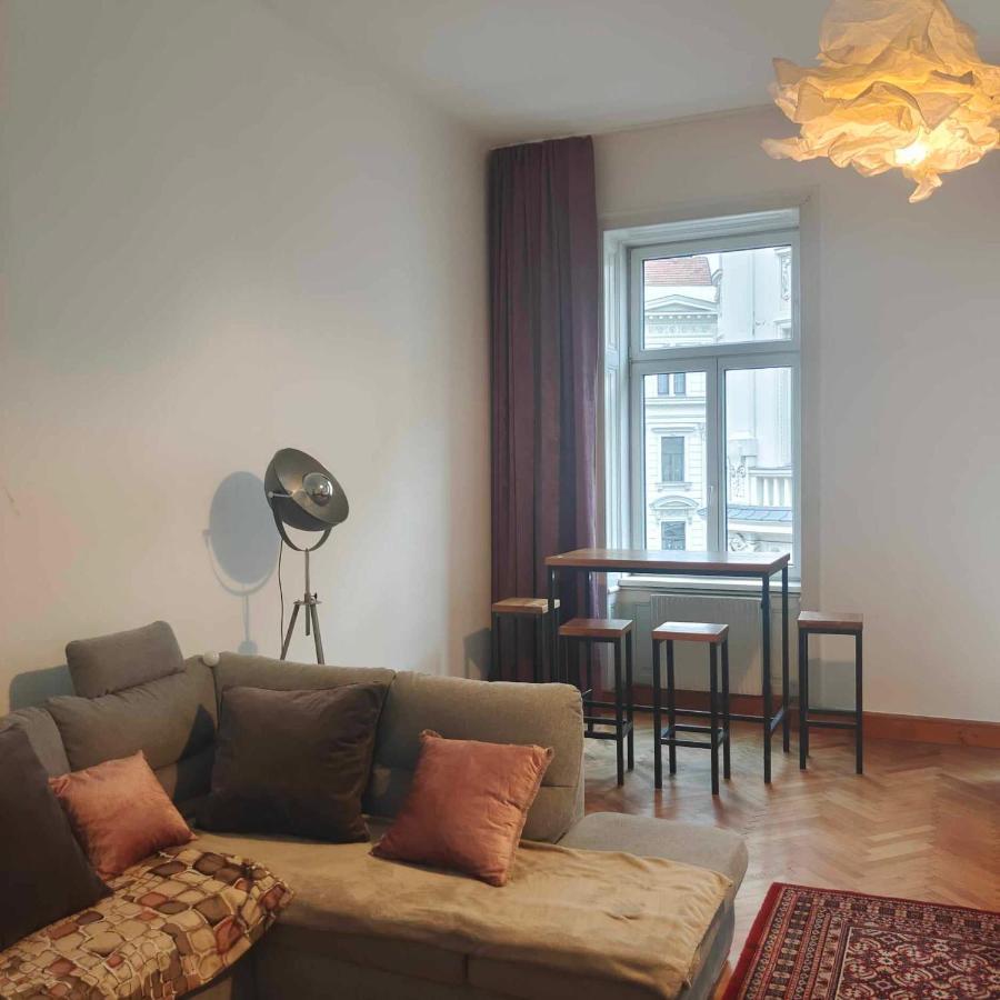 Large 4 Room Apartment In The Center Of Виена Екстериор снимка