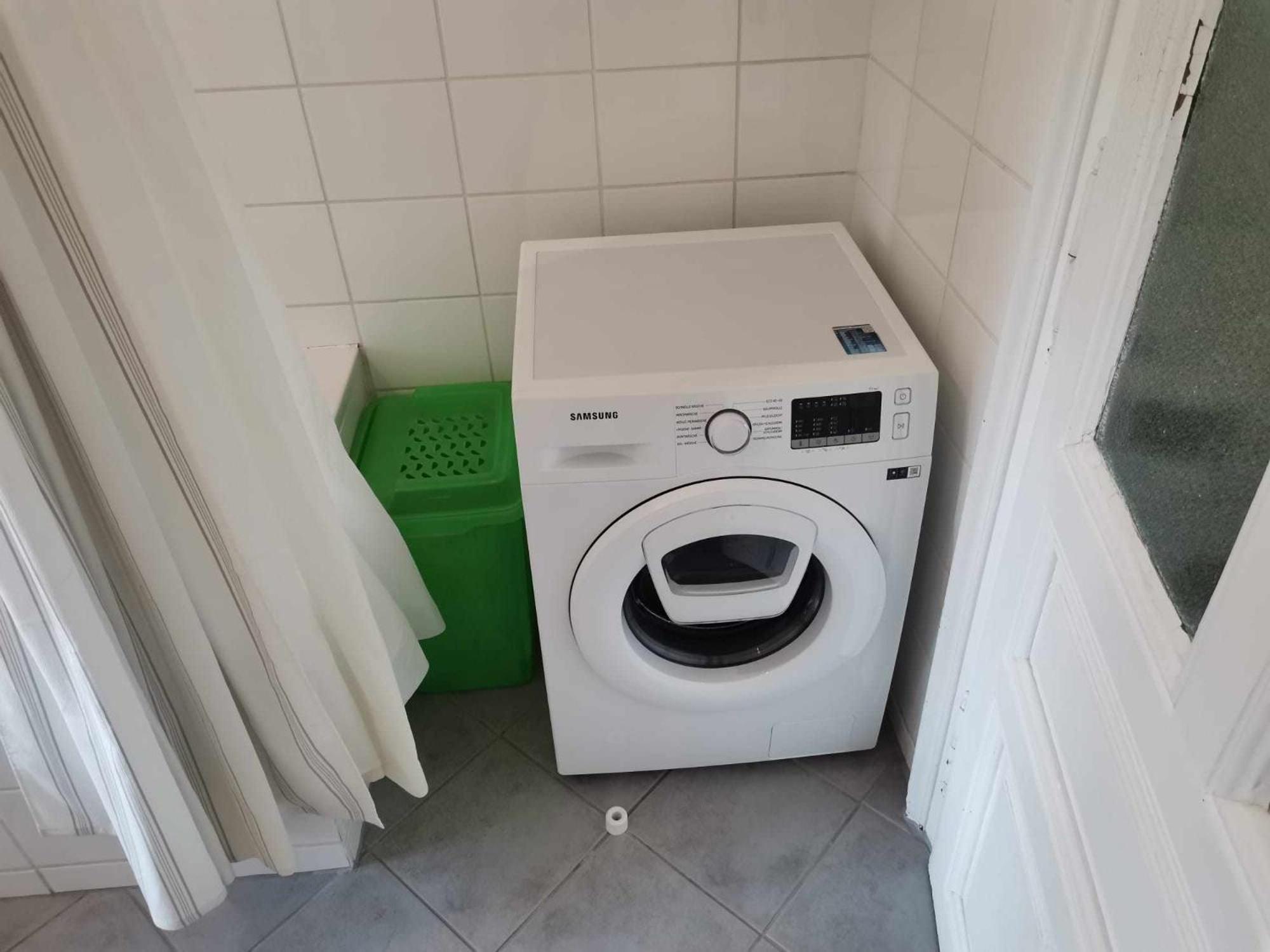 Large 4 Room Apartment In The Center Of Виена Екстериор снимка